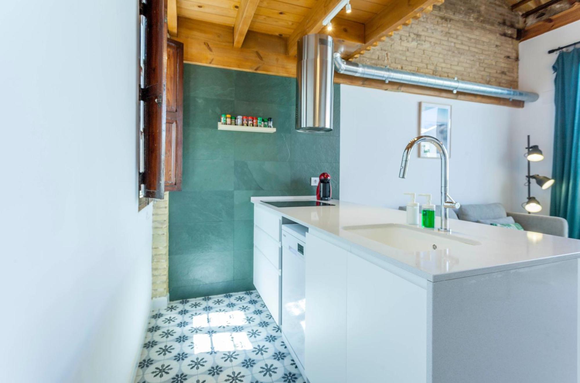Mediterranean Gem Getaway Валенсия Экстерьер фото